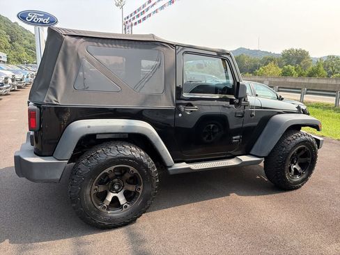 Used 2016 Jeep Wrangler Sport w/ Quick Order Package 23S AWD/4WD image 6