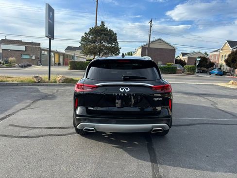 Used 2021 INFINITI QX50 Luxe AWD/4WD image 6