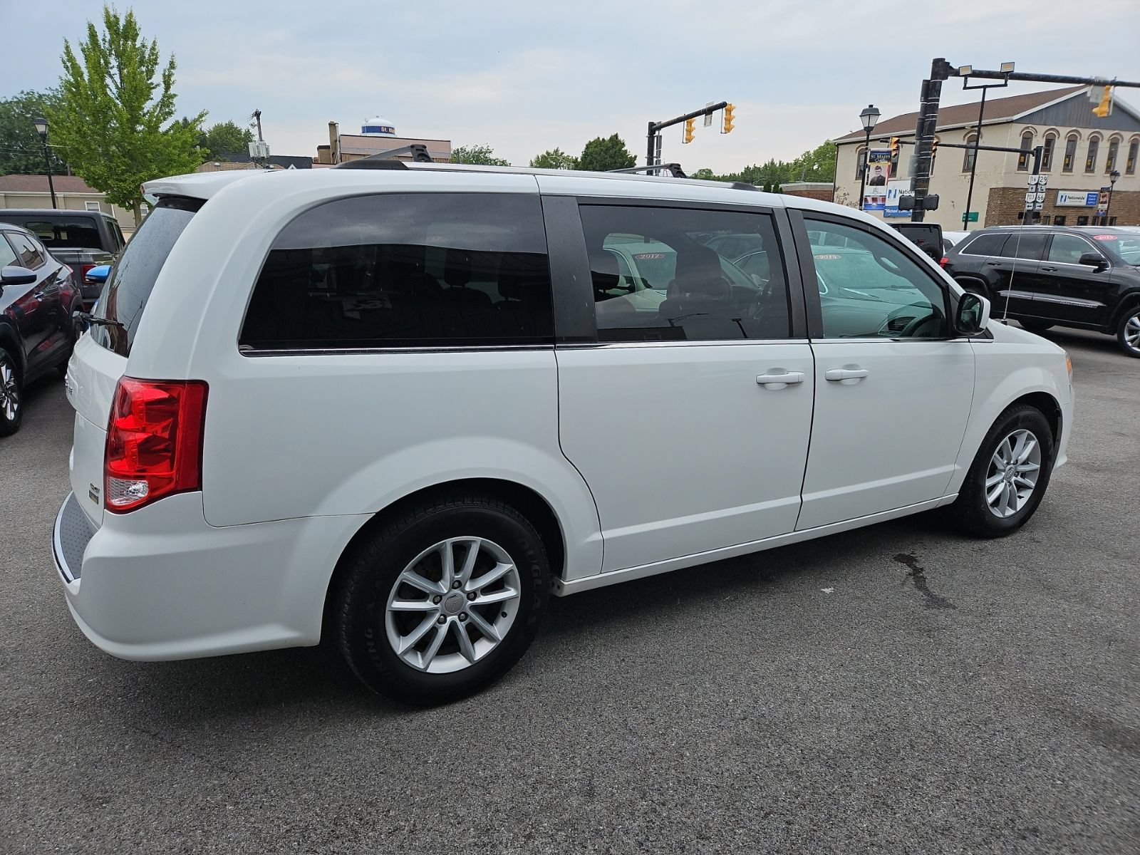Used 2019 Dodge Grand Caravan SXT FWD image 7