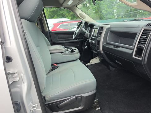 Used 2018 RAM 1500 Express w/ Express Value Package RWD image 10