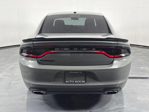 Used 2018 Dodge Charger SXT w/ Blacktop Package RWD image 6