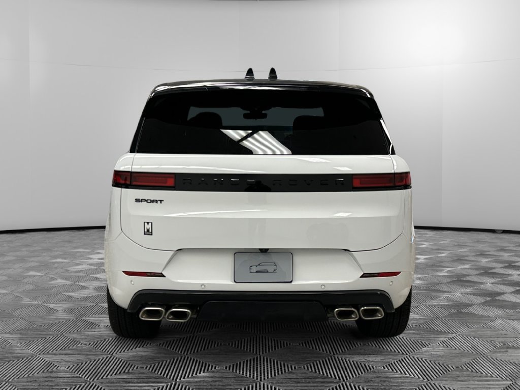 New 2027 Land Rover Range Rover Sport Dynamic SE AWD/4WD image 4