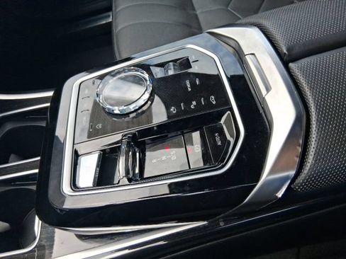 Used 2023 BMW 740i RWD image 12