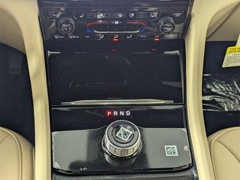 New 2025 Jeep Grand Cherokee Limited w/ Luxury Tech Group II image 21