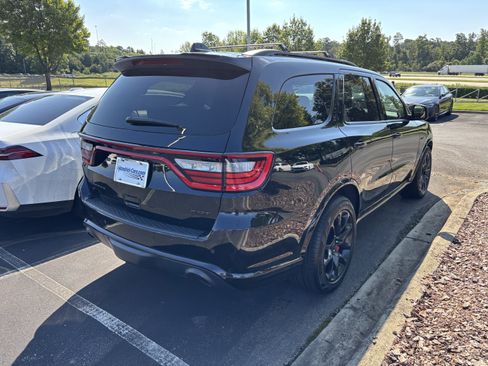 Used 2022 Dodge Durango SRT w/ Premium Interior Group AWD/4WD image 11