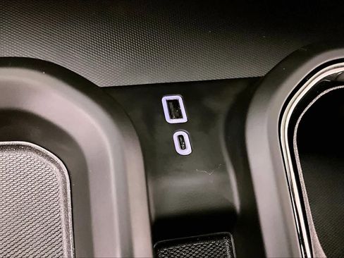 Certified 2025 GMC Sierra 2500 AT4 w/ AT4 Premium Plus Package image 56