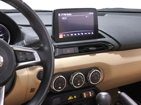 Used 2019 MAZDA MX-5 Miata Grand Touring w/ Appearance Package image 60