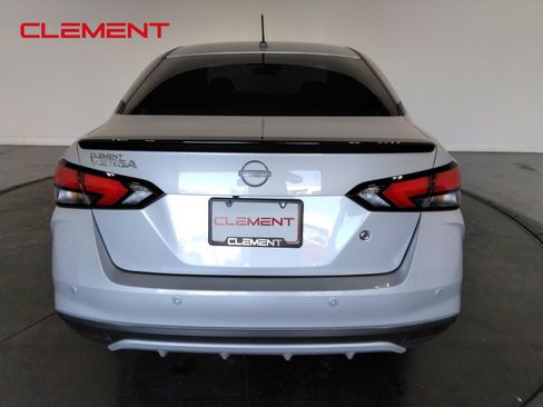 Used 2024 Nissan Versa S w/ Trunk Package image 7