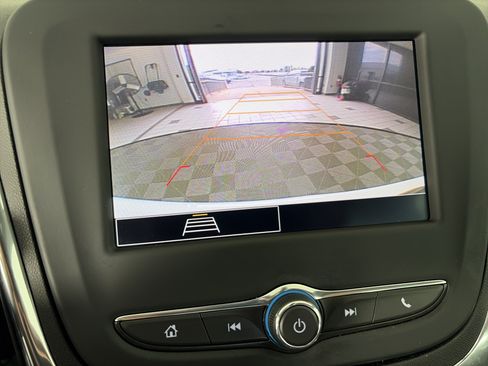 Used 2023 Chevrolet Equinox LS w/ LS Convenience Package FWD image 19