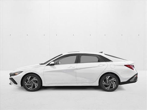 New 2026 Hyundai Elantra Limited FWD image 3