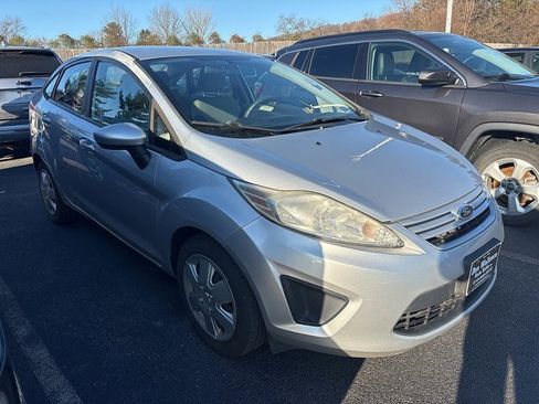 Used 2013 Ford Fiesta S image 3