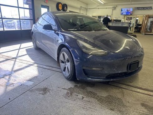 Used 2023 Tesla Model 3 Long Range image 3