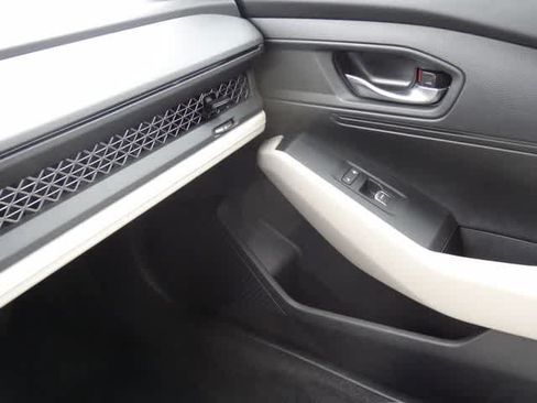 Used 2023 Honda Accord LX image 26
