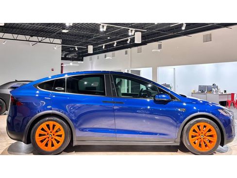 Used 2018 Tesla Model X 100D image 10