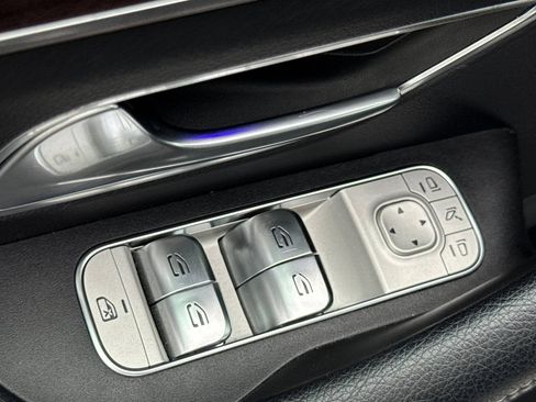 Used 2025 Mercedes-Benz GLS 450 4MATIC image 15