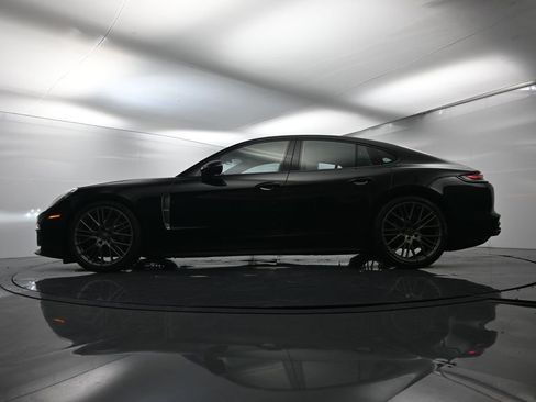 Used 2023 Porsche Panamera Platinum Edition image 48