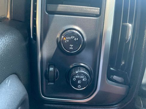Used 2018 Chevrolet Silverado 1500 LT w/ All Star Edition AWD/4WD image 28