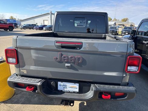 Used 2023 Jeep Gladiator Rubicon w/ Cold Weather Group image 5