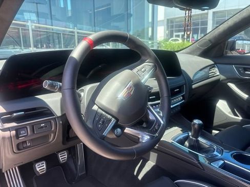 Certified 2025 Cadillac CT5 V Blackwing w/ Carbon Fiber 2 Package RWD image 4