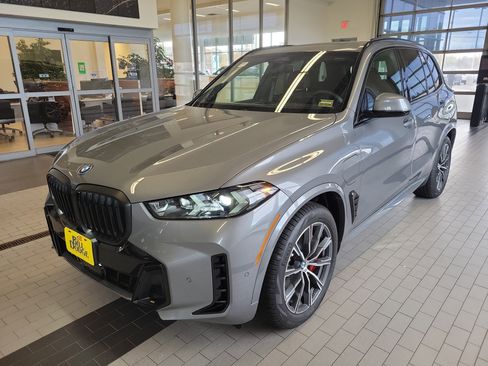 New 2026 BMW X5 xDrive50e w/ M Sport Package image 1