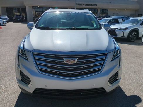 Used 2017 Cadillac XT5 Luxury w/ Driver Awareness Package image 8
