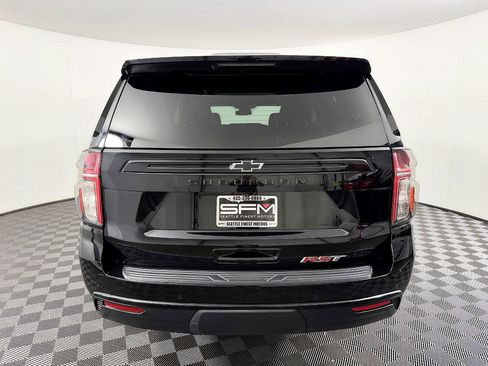 Used 2023 Chevrolet Suburban RST w/ Luxury Package AWD/4WD image 10