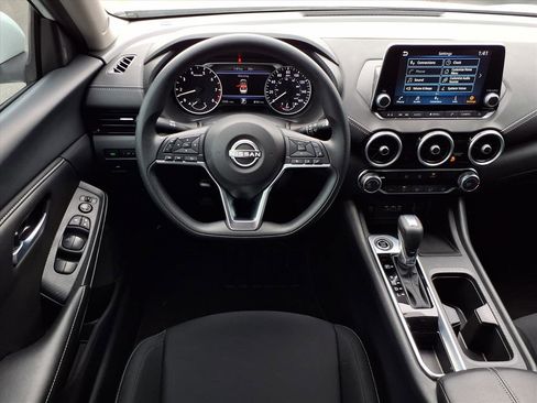 Used 2025 Nissan Sentra SV image 14