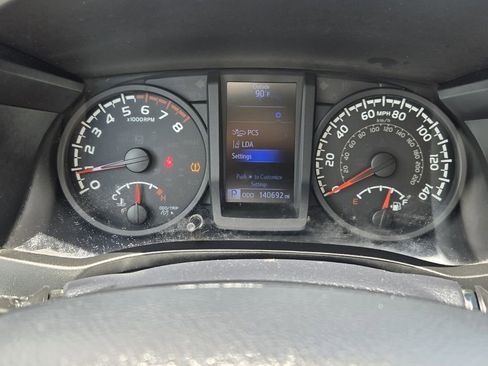 Used 2019 Toyota Tacoma SR AWD/4WD image 24