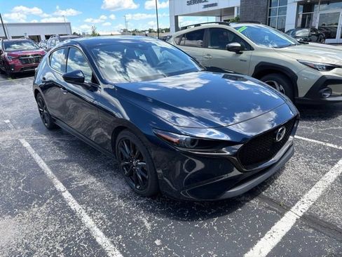 Used 2019 MAZDA MAZDA3 Hatchback w/ Premium Package FWD image 5