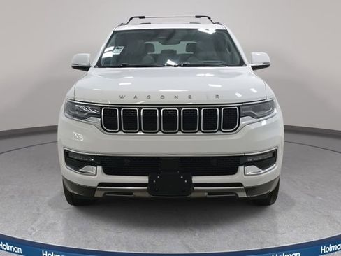 Used 2022 Jeep Wagoneer Series III w/ Premium Group I image 3