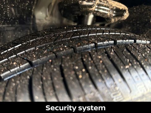 New 2026 Nissan Sentra SR w/ Floor Mat Package FWD image 34