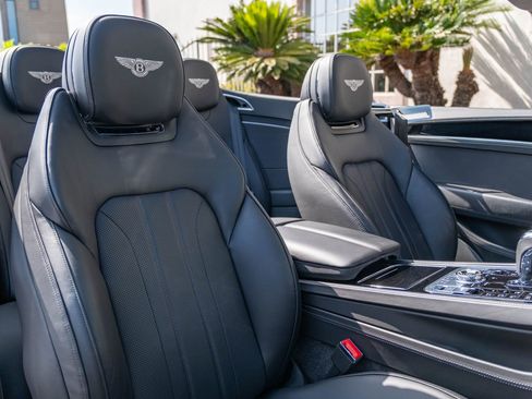 Used 2020 Bentley Continental GT image 22