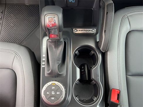 Used 2024 Ford Bronco Big Bend w/ Sasquatch Package image 15