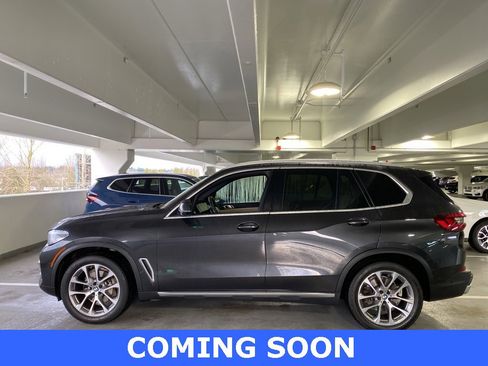 Used 2021 BMW X5 xDrive40i w/ Premium Package image 2