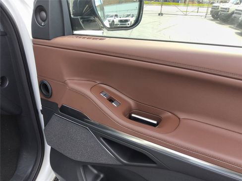 New 2026 Lincoln Navigator L Reserve AWD/4WD image 26