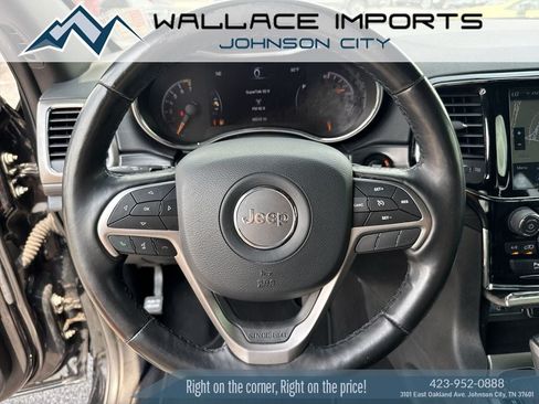 Used 2020 Jeep Grand Cherokee Altitude AWD/4WD image 28