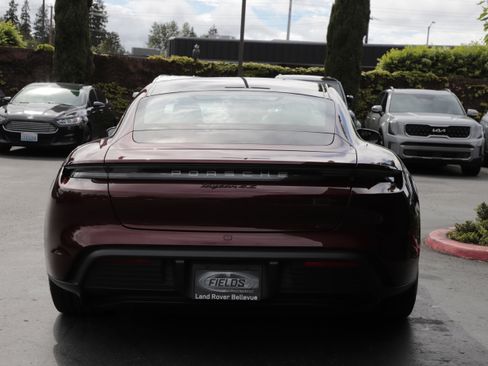 Used 2021 Porsche Taycan 4S AWD/4WD image 9
