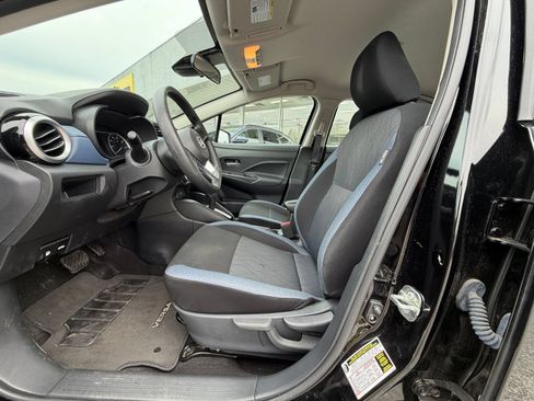 Used 2025 Nissan Versa SV FWD image 22