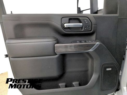 Used 2021 Chevrolet Silverado 2500 LTZ w/ LTZ Premium Package AWD/4WD image 27