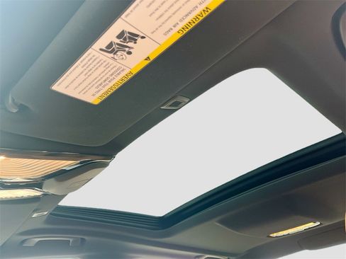 Used 2023 BMW 530i w/ Premium Package image 23