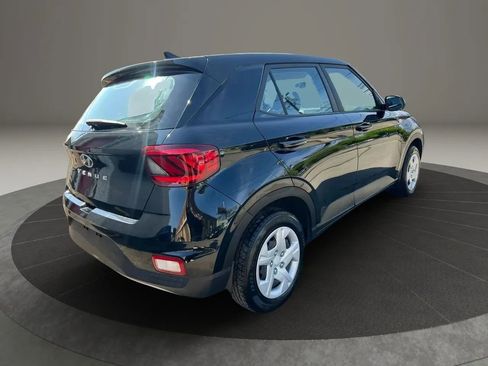 Used 2020 Hyundai Venue SE FWD image 5