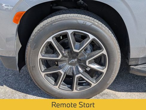 Used 2022 Chevrolet Tahoe RST w/ Luxury Package RWD image 12