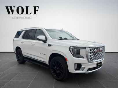 Used 2021 GMC Yukon SLT w/ SLT Luxury Package