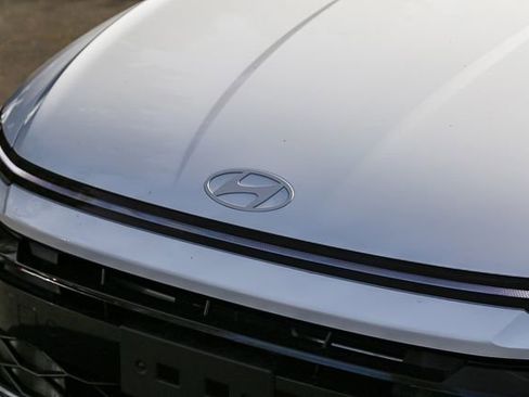 Certified 2025 Hyundai Sonata SE image 12