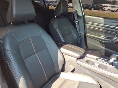 Used 2022 Nissan Altima 2.5 SR w/ Midnight Edition Package image 24