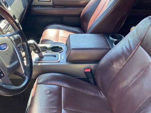 Used 2017 Ford Expedition Platinum image 6