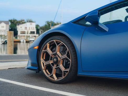 Used 2023 Lamborghini Huracan Tecnica RWD image 4