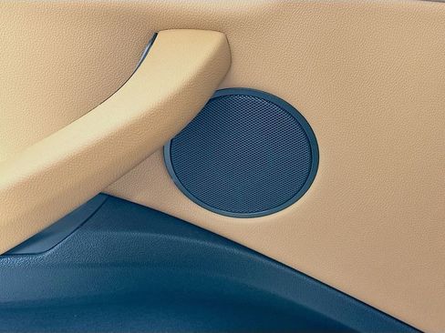 Used 2025 BMW X4 xDrive30i w/ Premium Package image 23