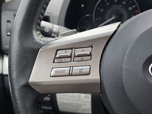 Used 2010 Subaru Outback 2.5i Premium image 4