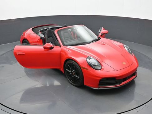 Certified 2025 Porsche 911 Carrera RWD image 27